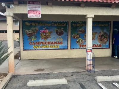 El crazy shrimp business photo