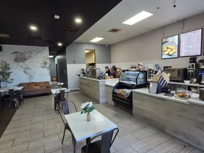 The Cupcake & Espresso Bar, business photo 4